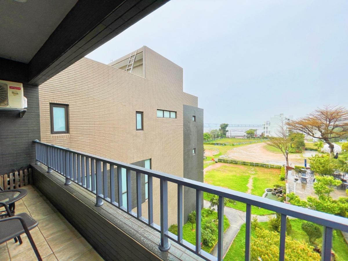 Breeze And Waves Hostel Jinning Exterior photo